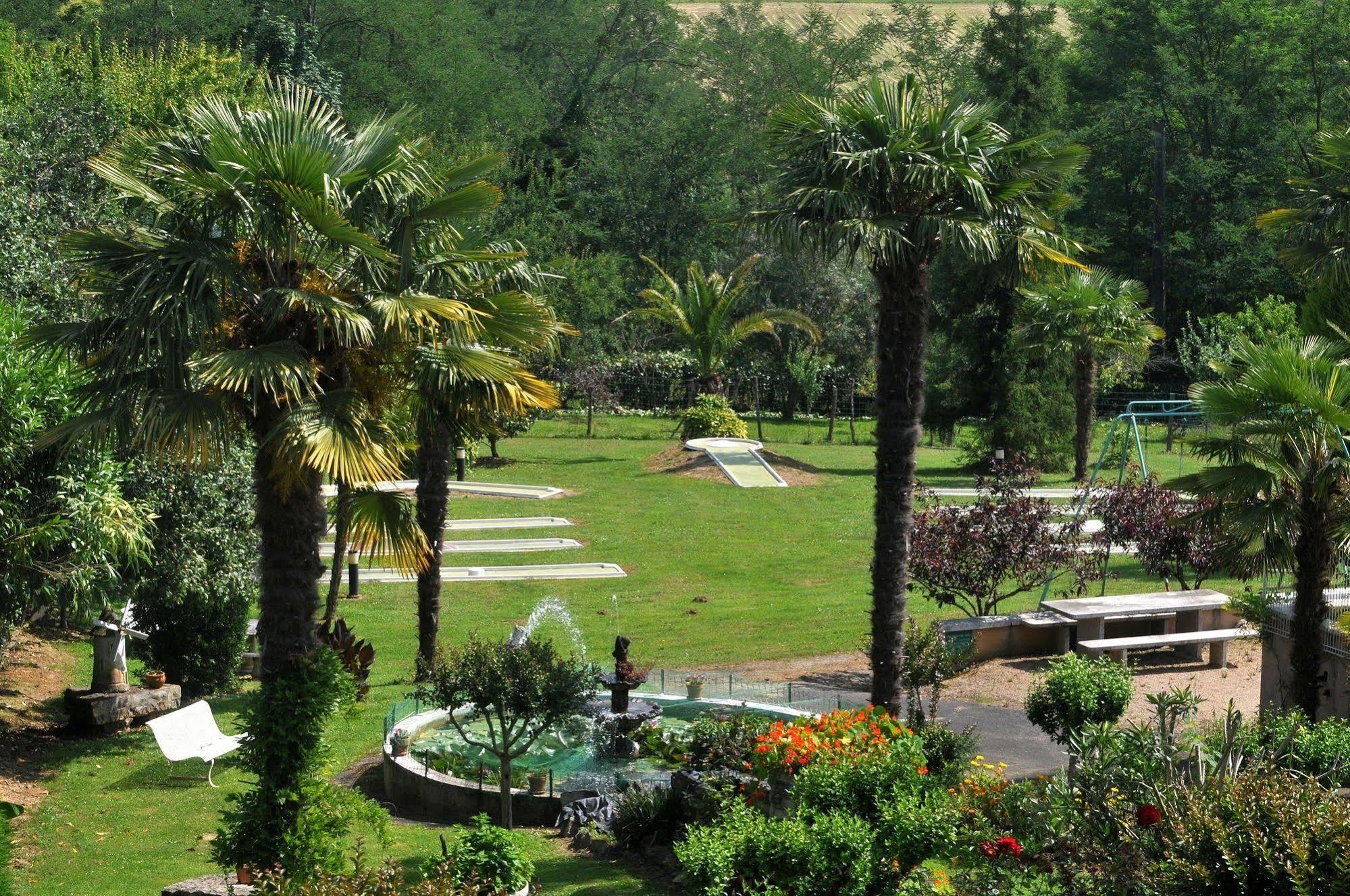 فندق Aux Tauzins Montfort-en-Chalosse المظهر الخارجي الصورة